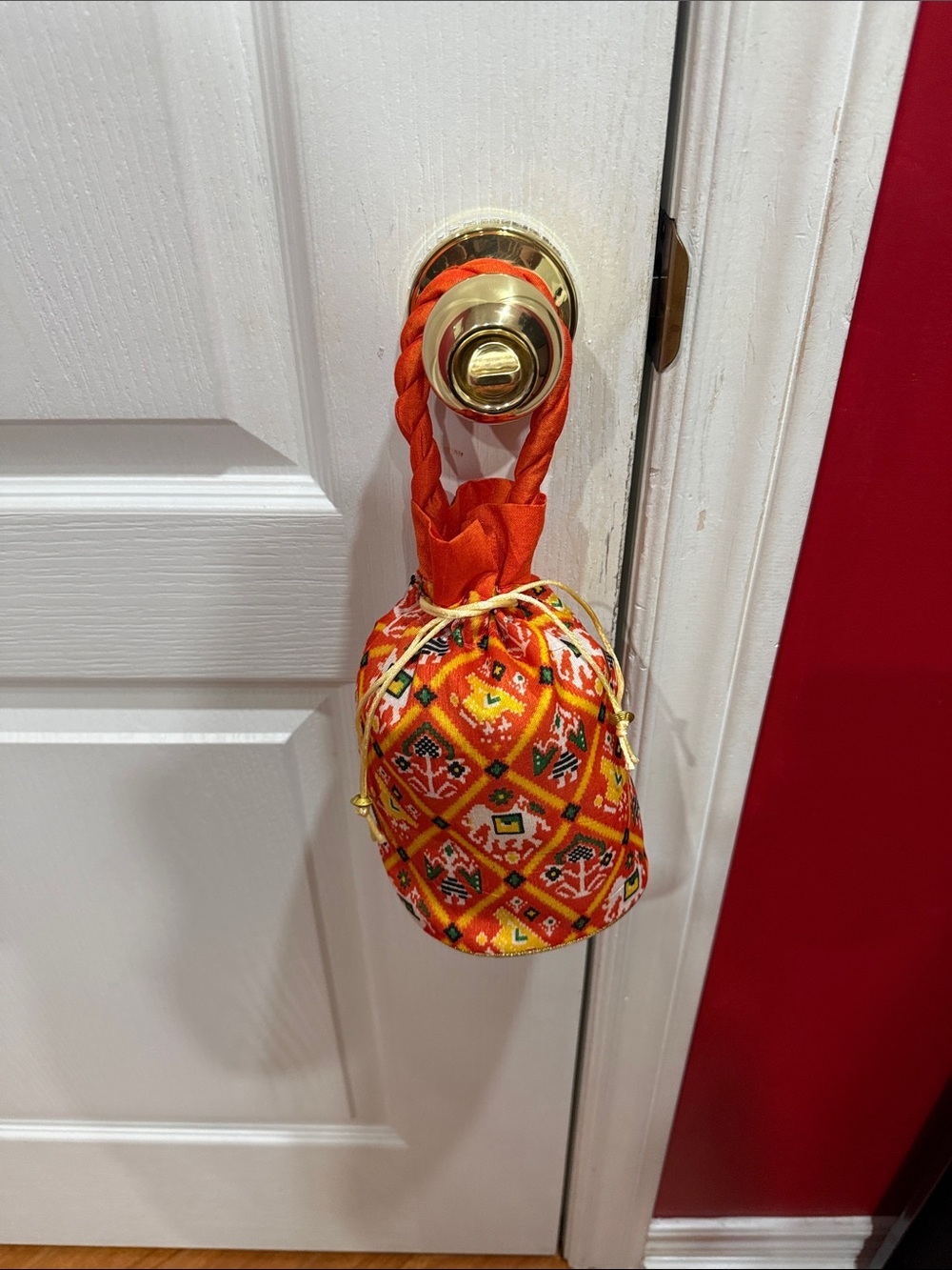 Orange Patterned Drawstring Handbag - Picture 4 of 4
